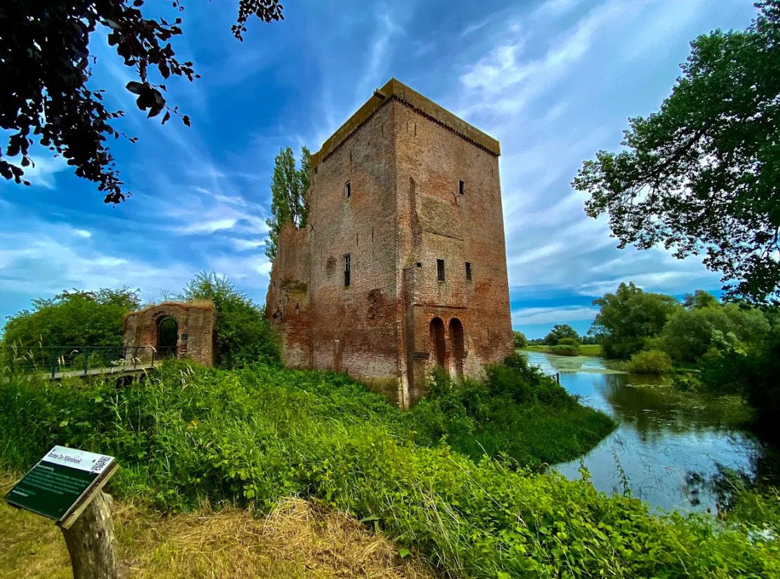 Ruïne De Nijenbeek, Netherlands